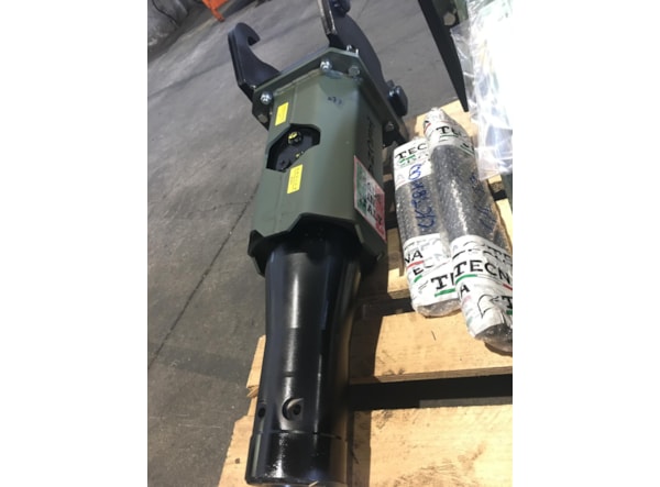 Picoane TECNA TBK 100 H -- miniexcavator 0,8 - 2,4 t. de vanzare